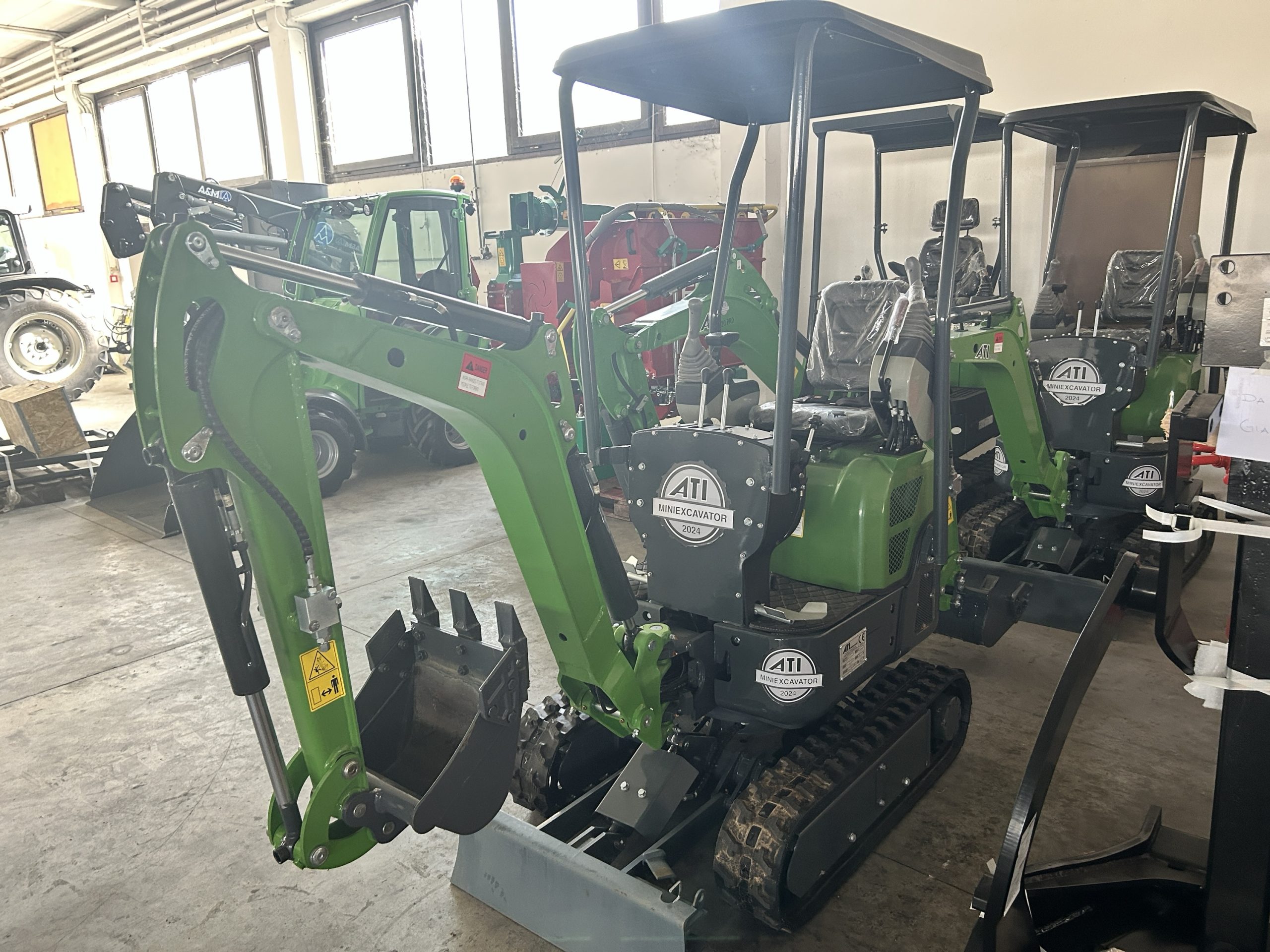 MINI ESCAVATORE ATI 12 PRO motore Kubota - immagine 2